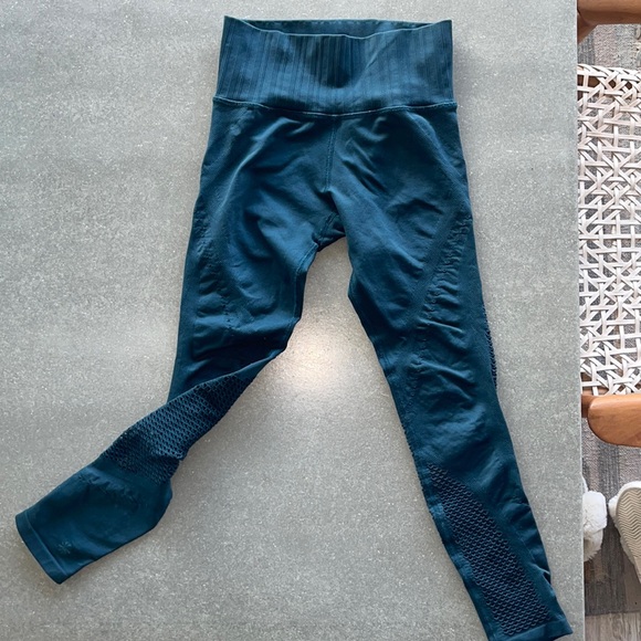 Athleta Seamless dark teal 3/4 length leggings. Wore less than 3 times - Picture 2 of 5